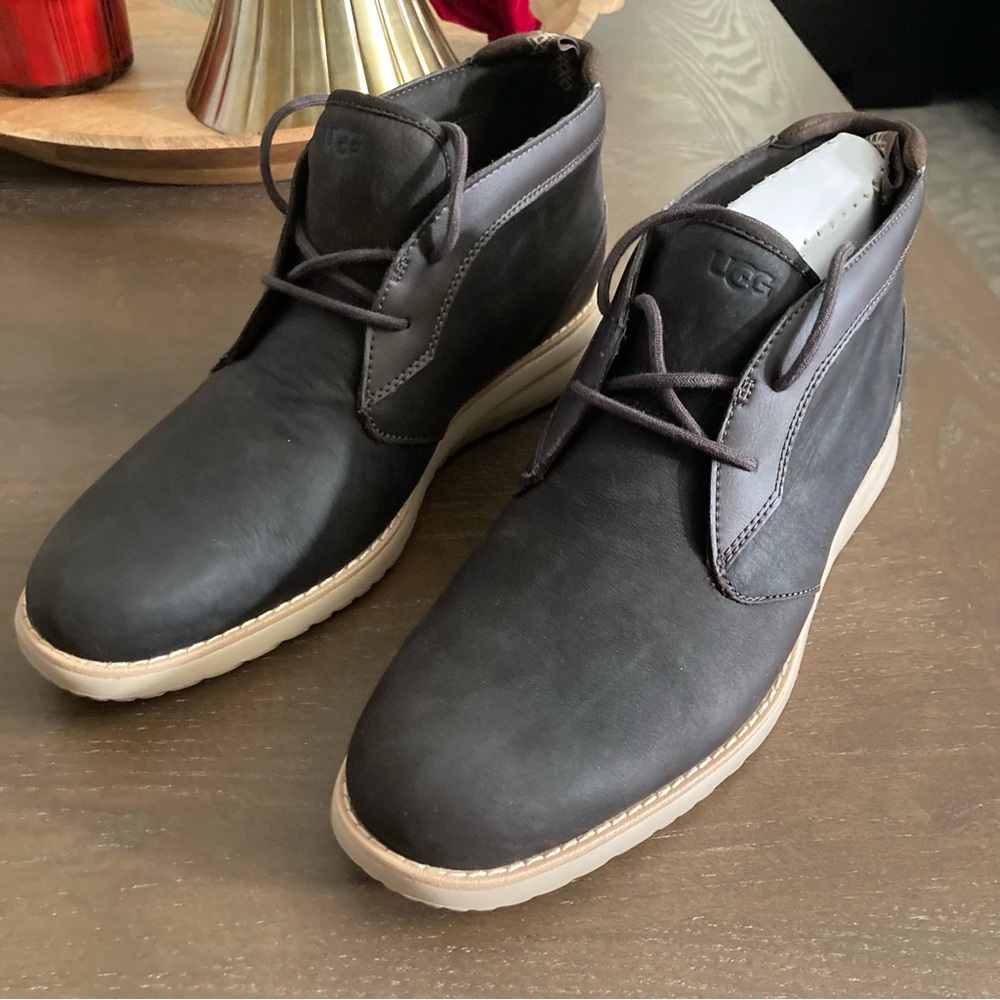 UGG Men's Dark Brown Chukka Boots